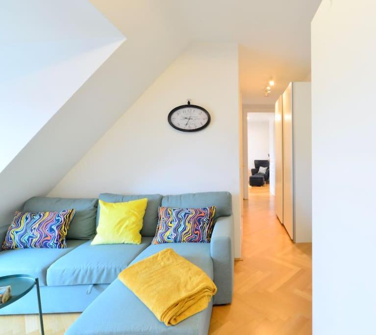 Modern Attic Flat With 2 Bedrooms Apartment Vienna